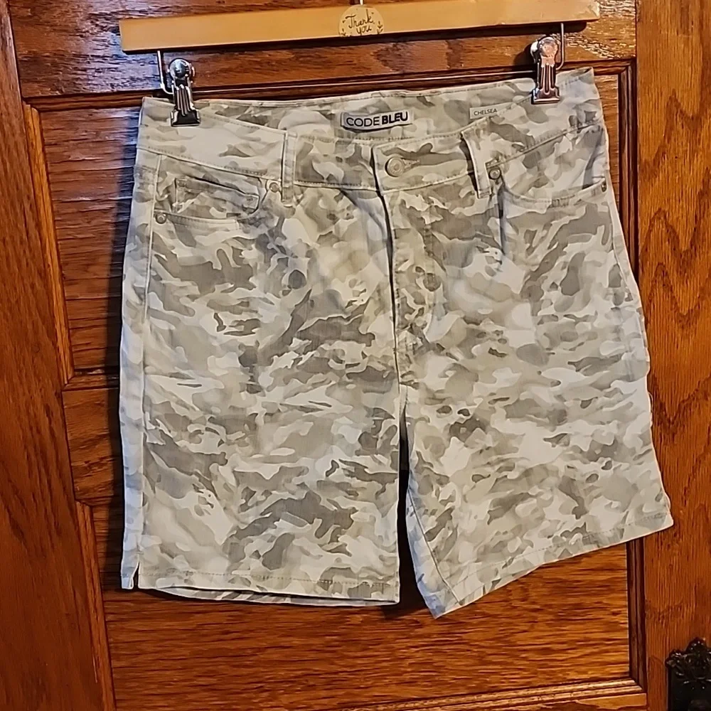 Code Bleu shorts - Picture 1 of 6